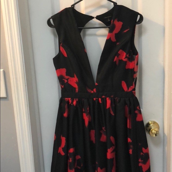 Beautiful flower dress - Picture 1 of 4